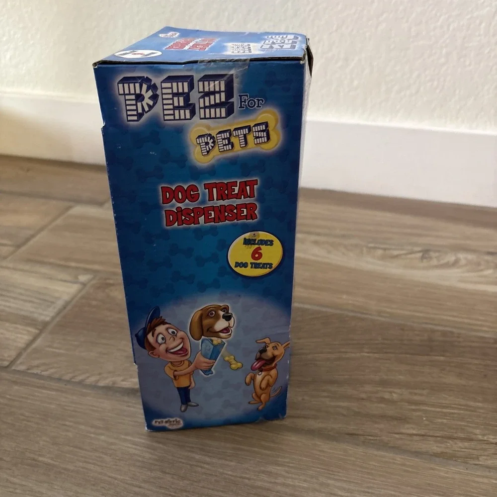 PEZ For Pets Dog Treat Dispenser - Large Pez. New In Box-‎ 2009 See Notes